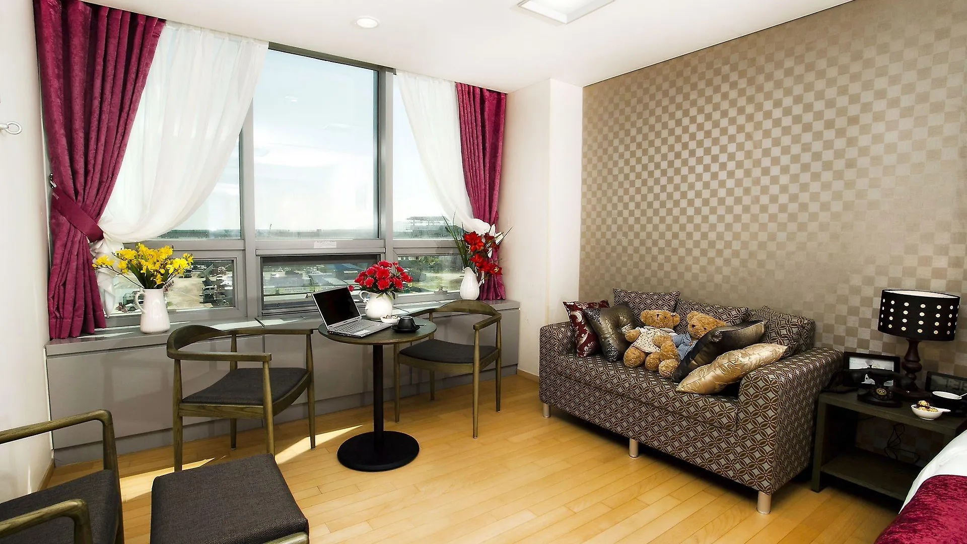 Hotel Hu Incheon Airport 4*,  South Korea